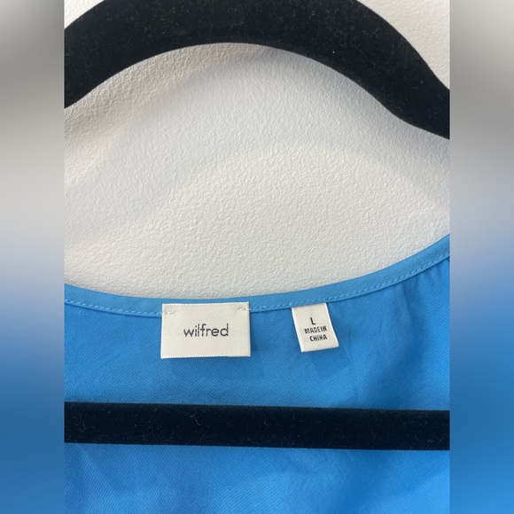NWOT Aritzia Wilfred Blue Tonka Satin Blouse - Picture 4 of 6